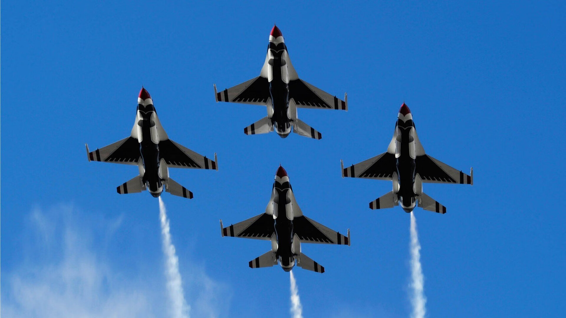 JIUYOU GAMING-多特蒙德宣布新援即将加盟，球迷期待新赛季表现，多特蒙德队球星