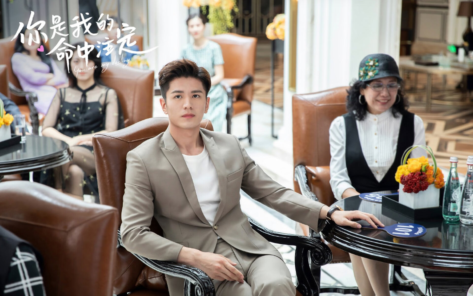 湖人后场新组合浓眉拉塞尔擦出火花,湖人榜眼拉塞尔