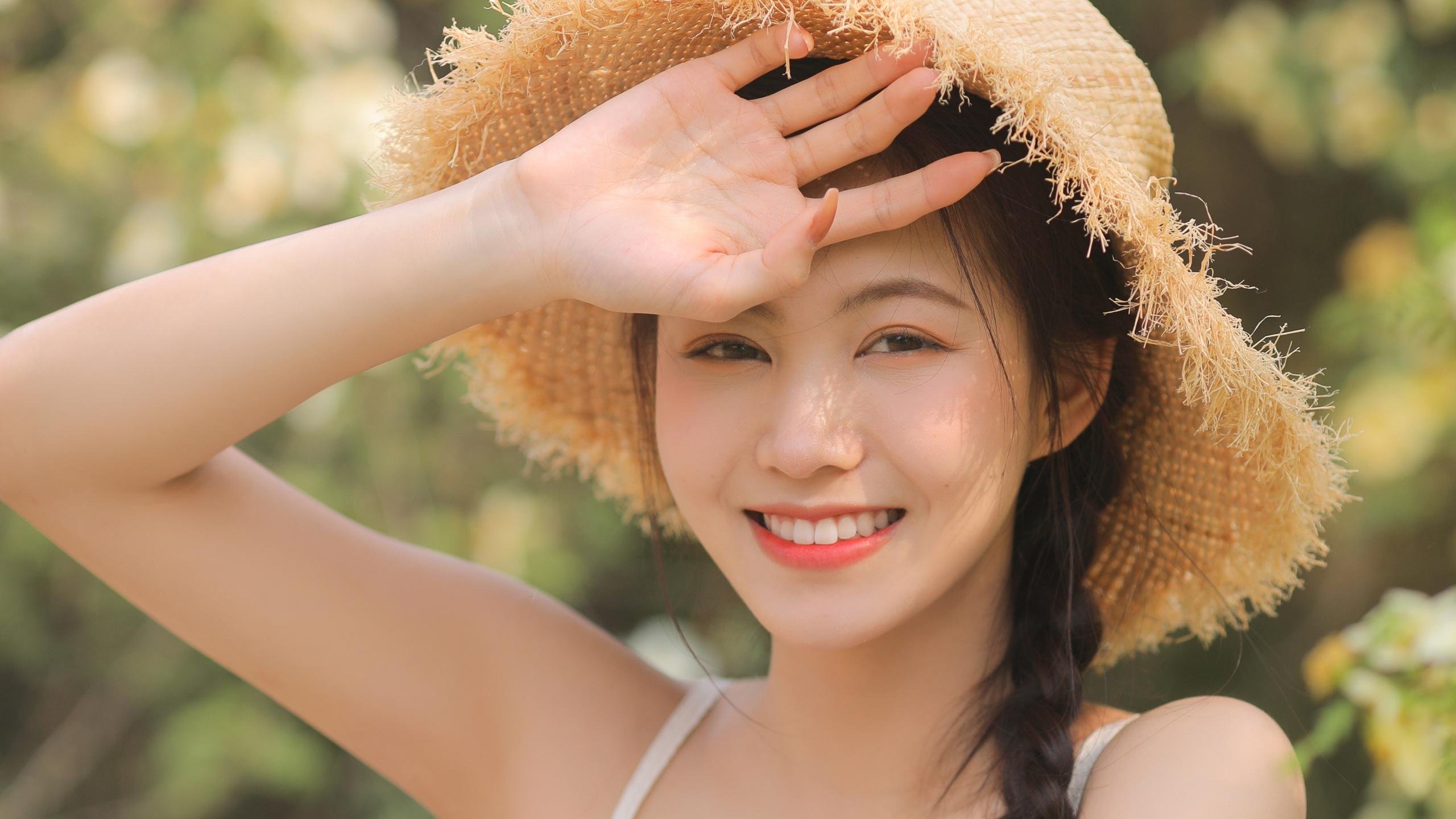 库里称赞队友积极防守带动全队提升,库里的防守待遇